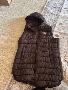 New Balance Hooded Quilted Puffer Vest in Brown